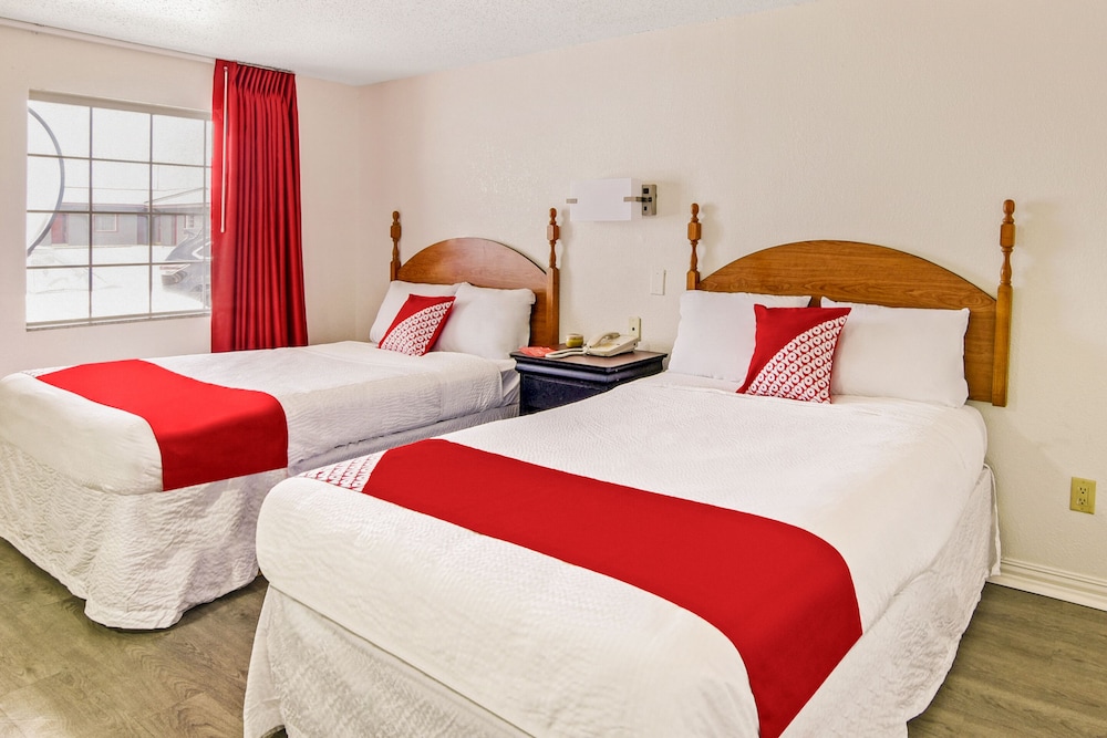 Room, 2 Double Beds - Photo 1