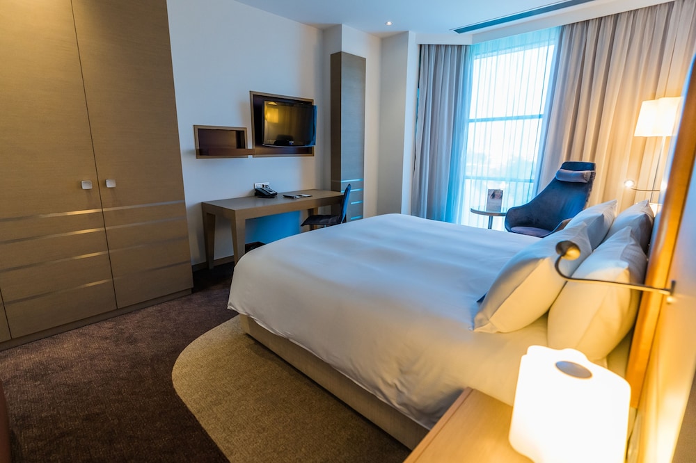 King One Bedroom Suite - Photo 4