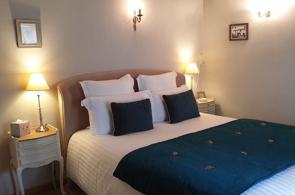 Room (If) photo 1