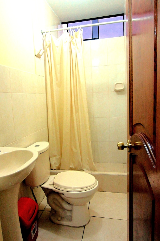 Family Double Room, Multiple Beds, Non Smoking, Courtyard View photo 2