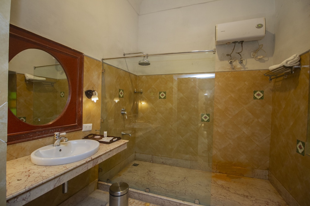 Heritage Room - Photo 12