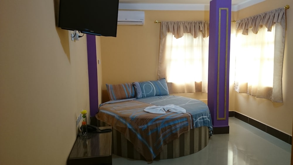 Romantic Single Room, Multiple Bedrooms, Courtyard View