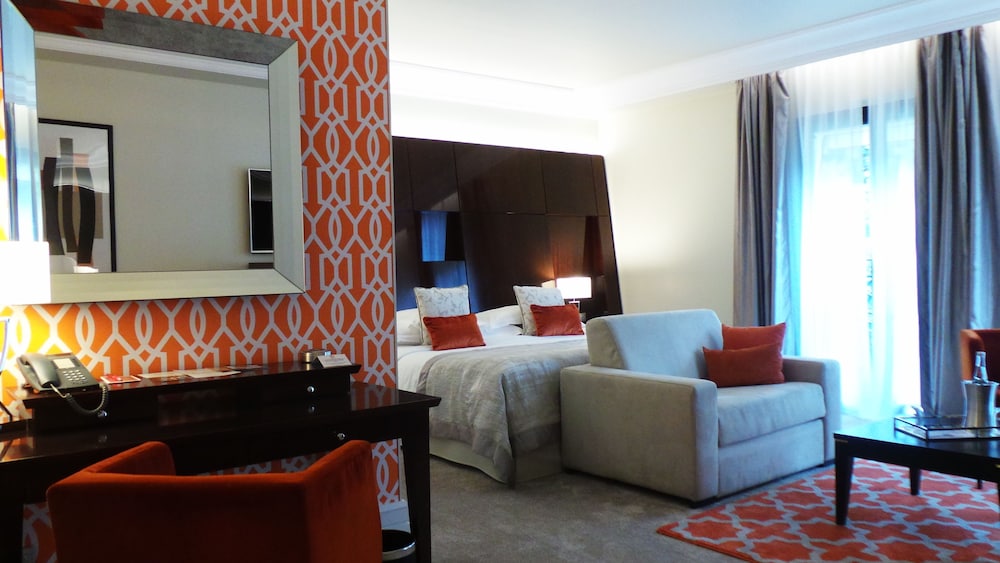 Deluxe Room - Photo 2