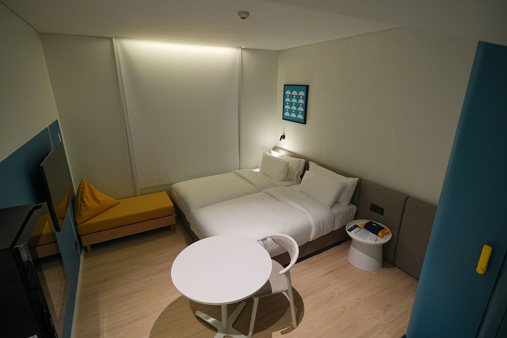 Business Twin Room - Photo 14