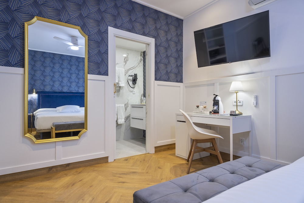 Deluxe Double Room photo 2