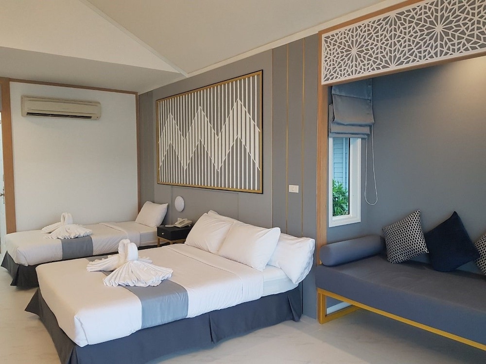 Jacuzzi Villa - Twin Bed photo 3