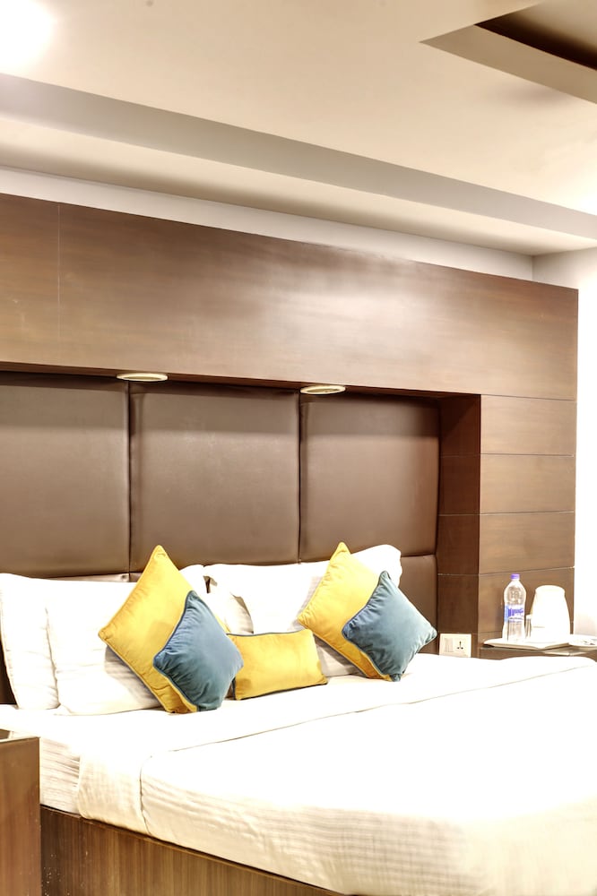Super Deluxe Room - Photo 4