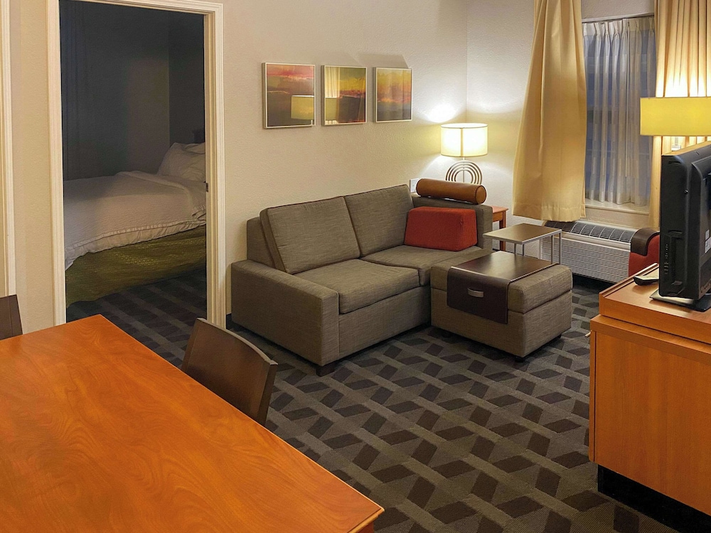 Suite, 1 Queen Bedroom, Non Smoking - Photo 3