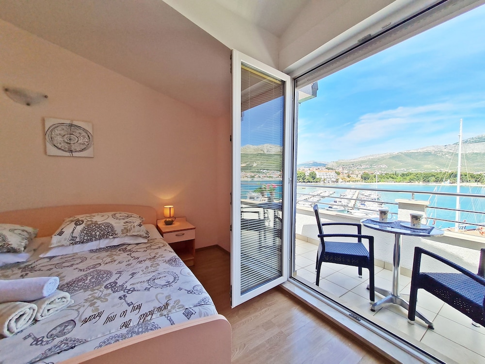 Comfort Studio, Balcony photo 1