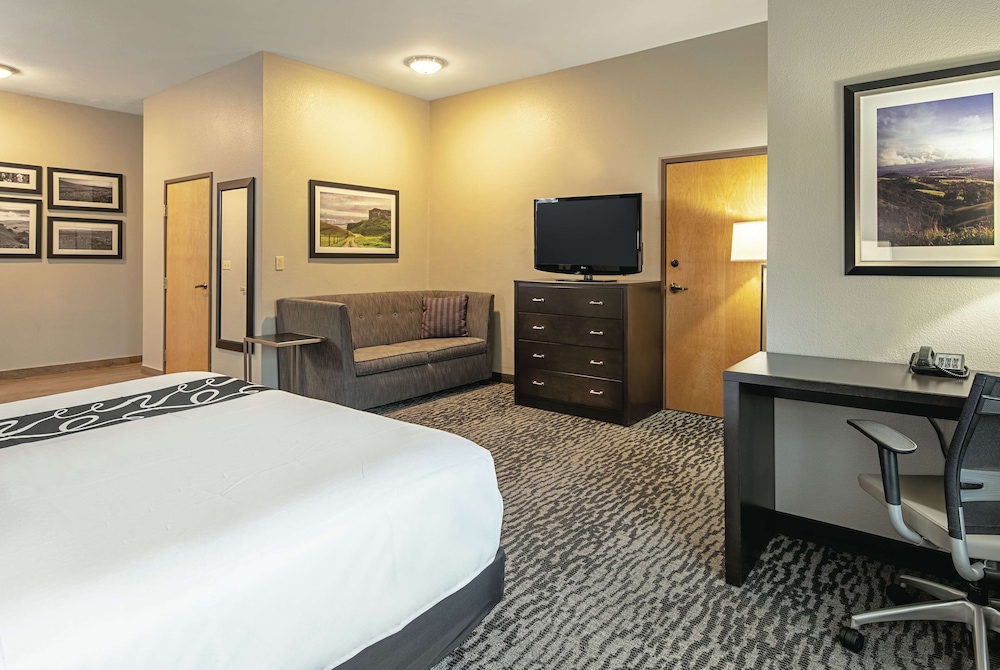 Room, 1 King Bed, Non Smoking - Photo 2