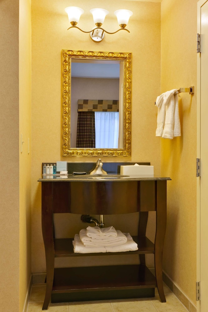 Room, 1 King Bed - Photo 2