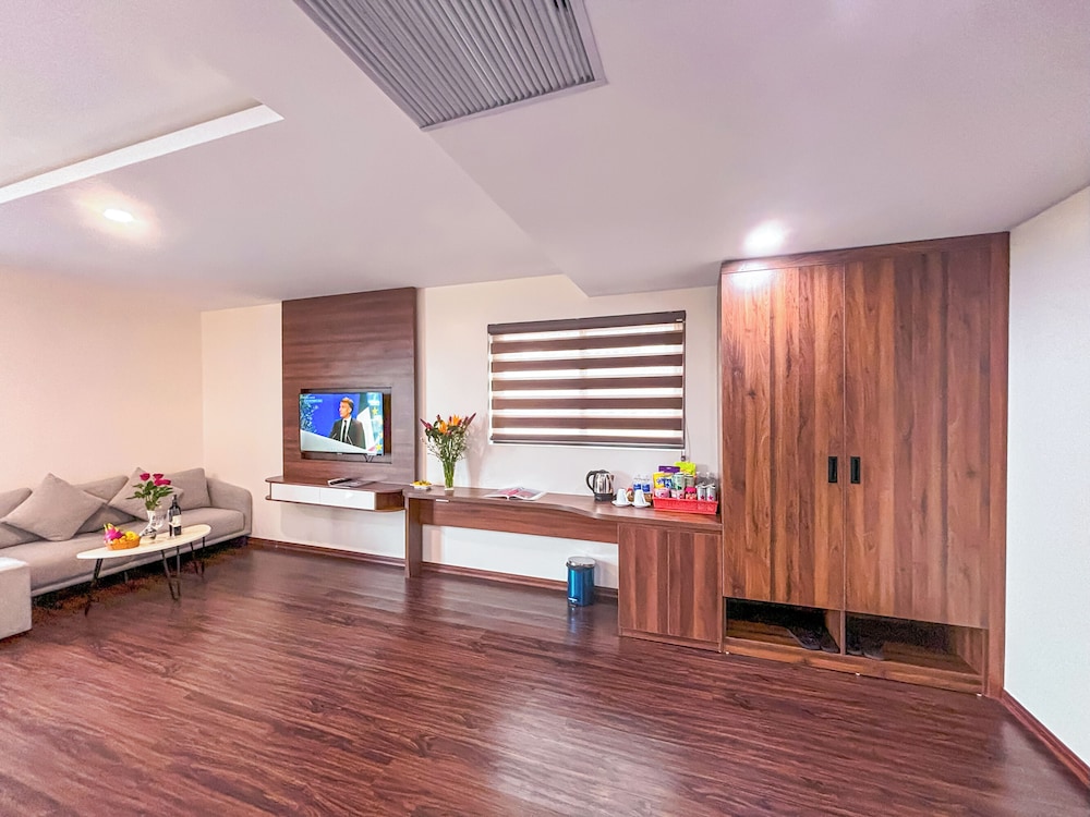 Suite, Ocean View - Photo 13