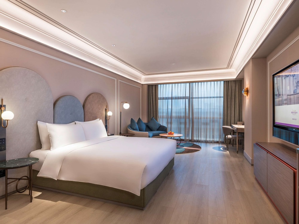Privilege, Room, 1 King Bed - Photo 1