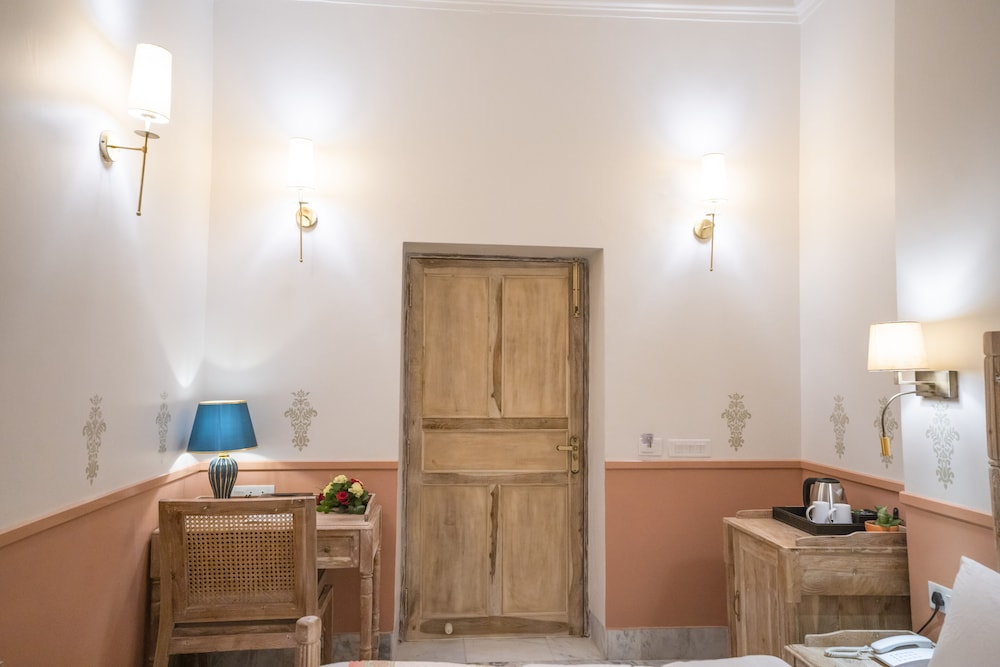 Upper Luxury - Photo 29
