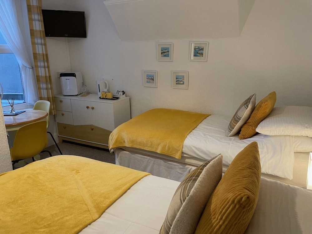 Standard Twin Room, Ensuite (1st Floor) photo 1