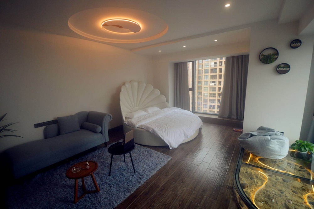 Club Apartment, City View photo 2