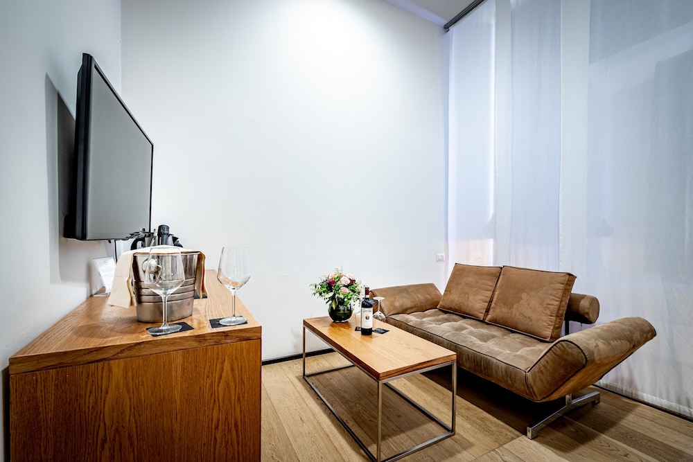 Deluxe Double or Twin Room, River View photo 2