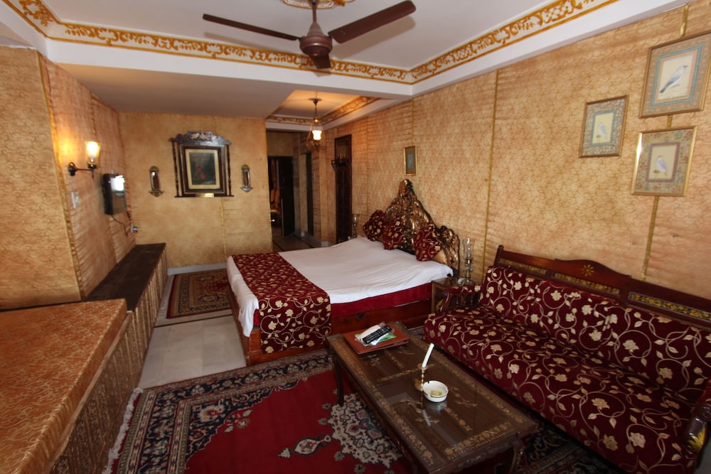 Deluxe Room - Photo 4