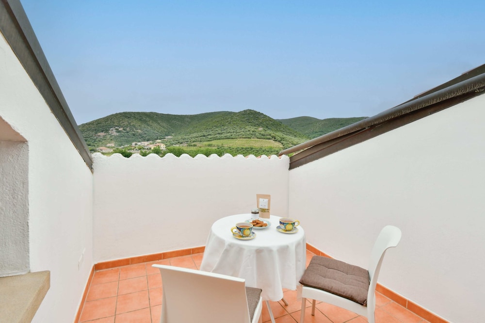 Panoramic Apartment with Garden Views | Castellabate (Cilento Coast) photo 3