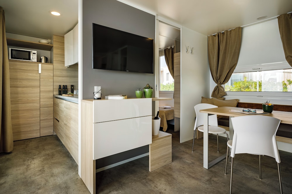 Amber Sea Luxury Village - Sea Holiday Home photo 2