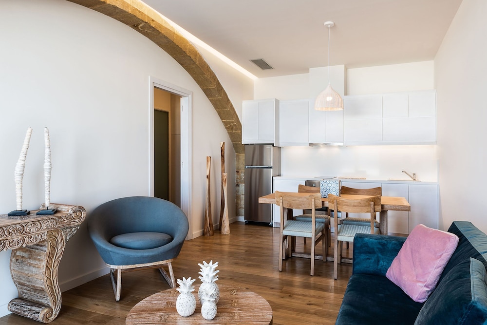 Design Apartment, 1 Bedroom (Demophon) photo 2