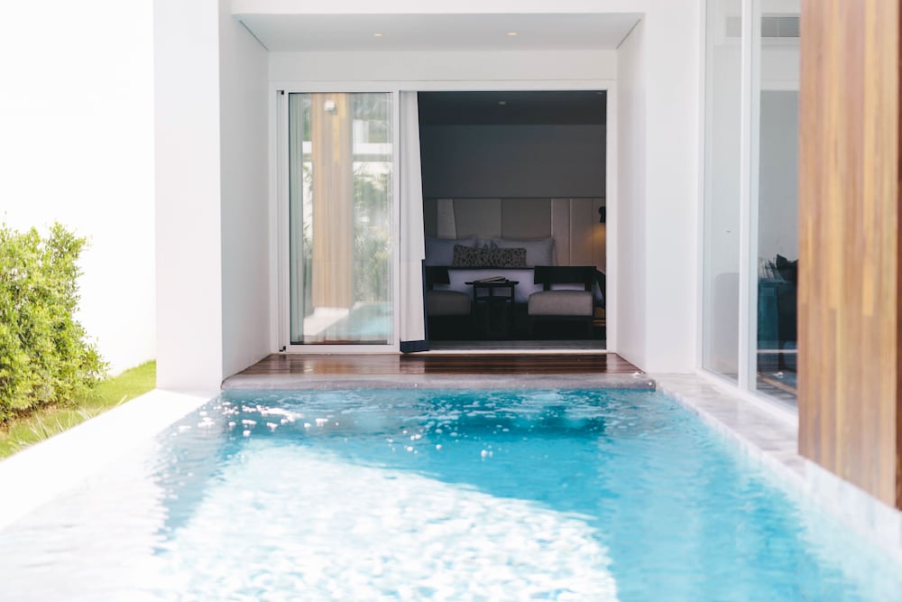 LUXURY POOL DUPLEX