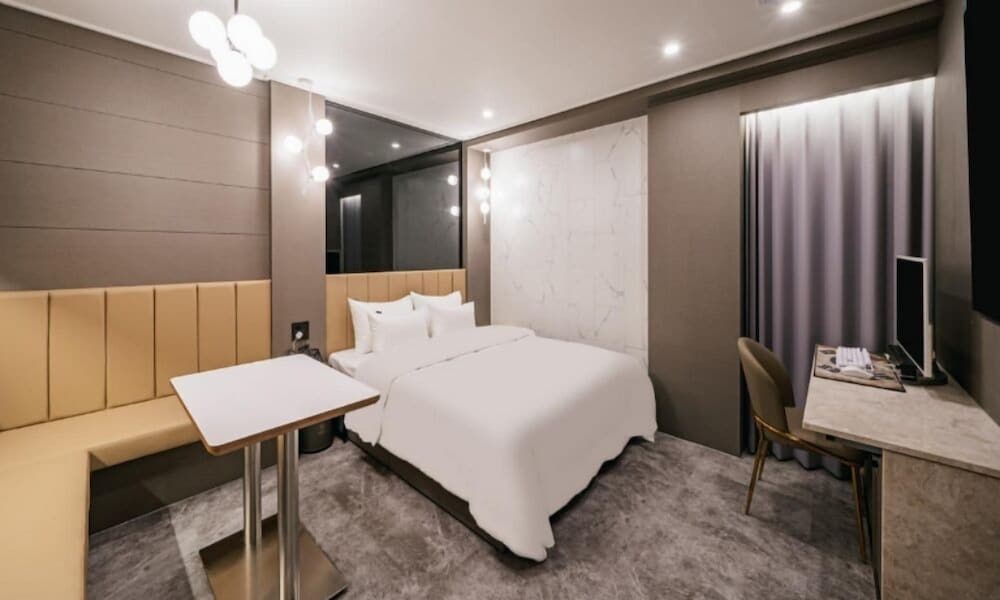 Deluxe Double Room - Photo 6