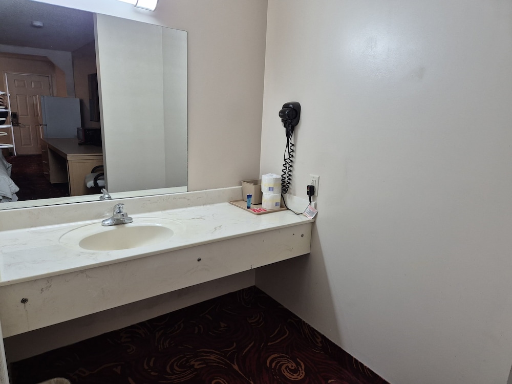 Suite, 2 Queen Beds - Photo 4