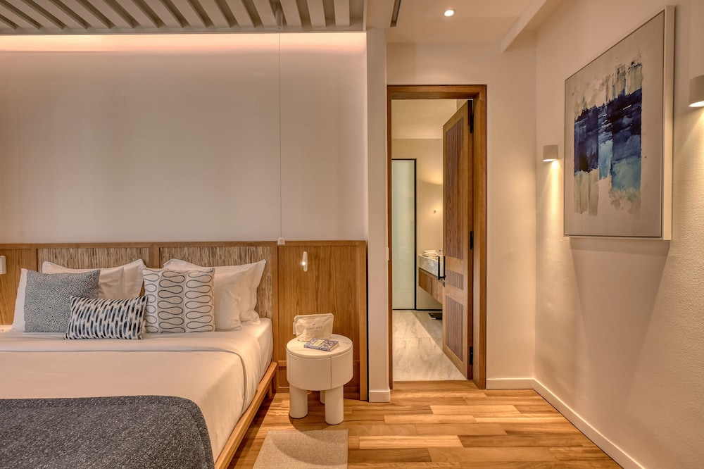 Grand Suite, Sea View (200m from the Main Hotel) photo 2