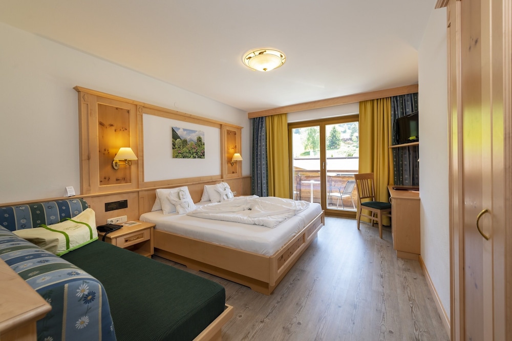 Traditional Double Room, Balcony (Bergblick) photo 1