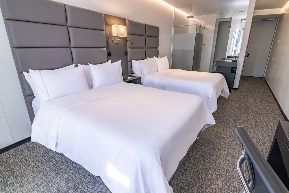 Superior Twin Room, 2 Double Beds - Photo 5