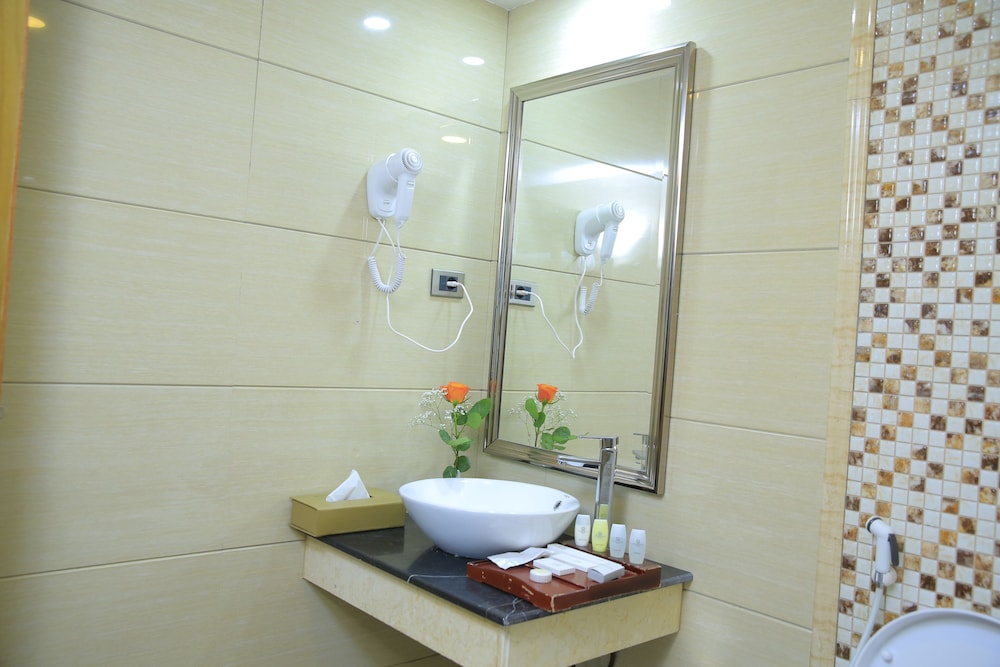 Executive Suite, 1 King Bed - Photo 14