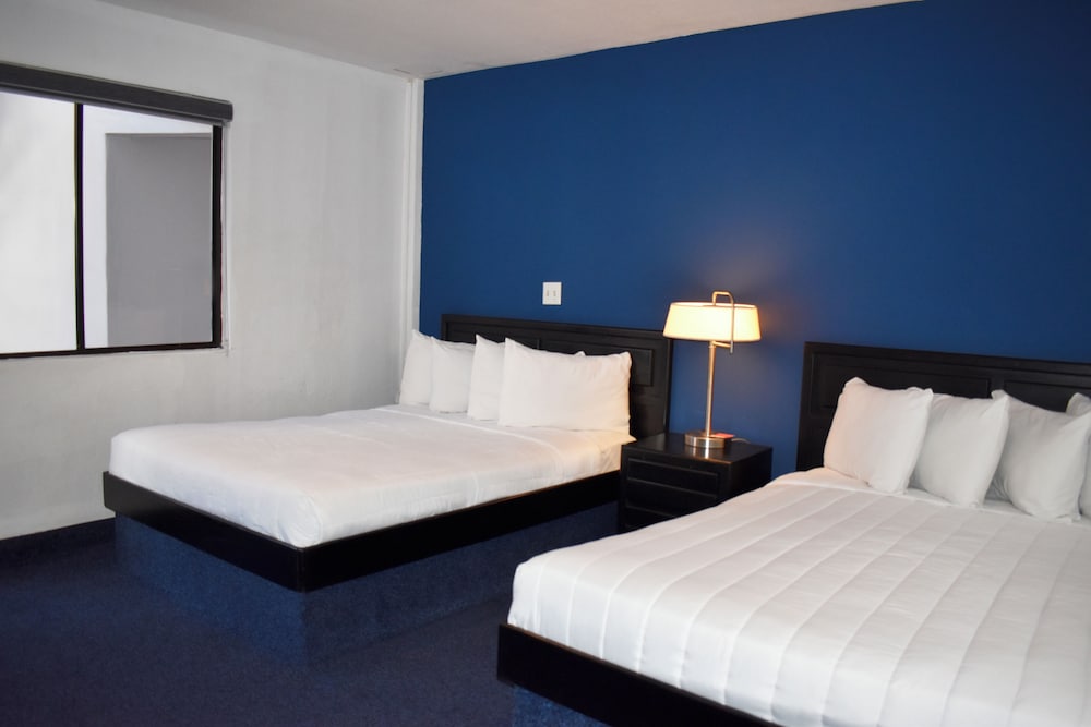 Family Room, 2 Queen Beds