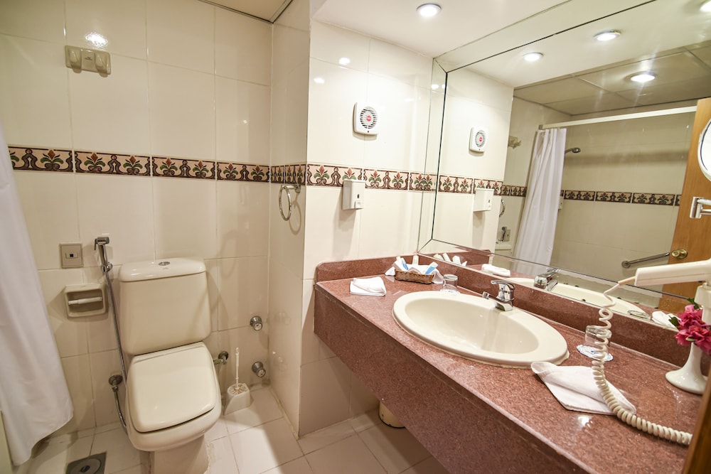 Standard Single Room thumbnail 6