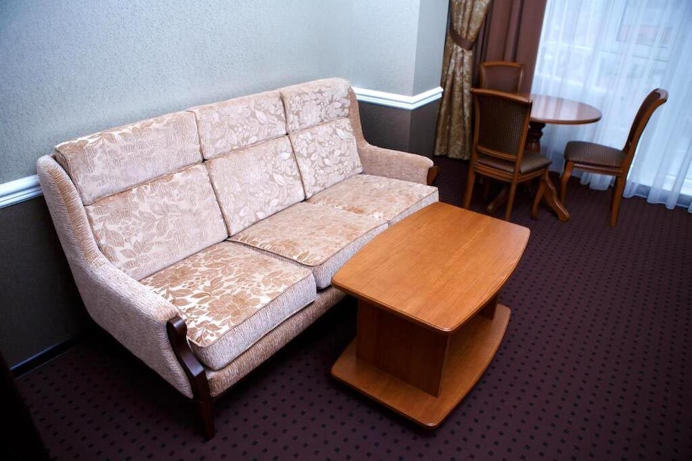 Suite (With Extra Sofa Bed) photo 3