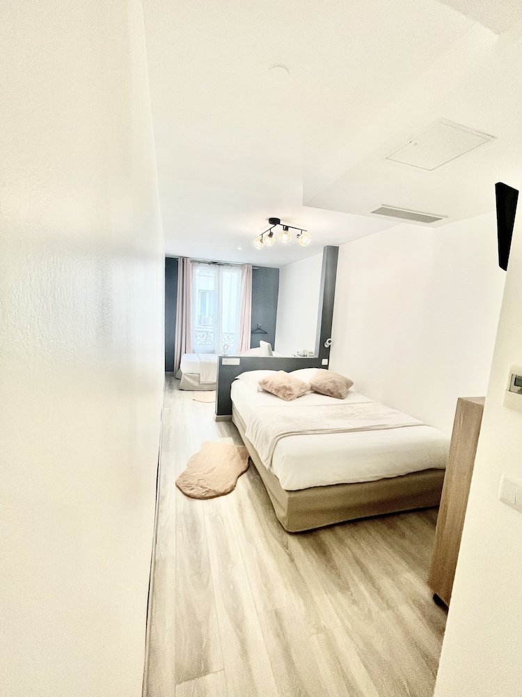 Classic Triple Room photo 2