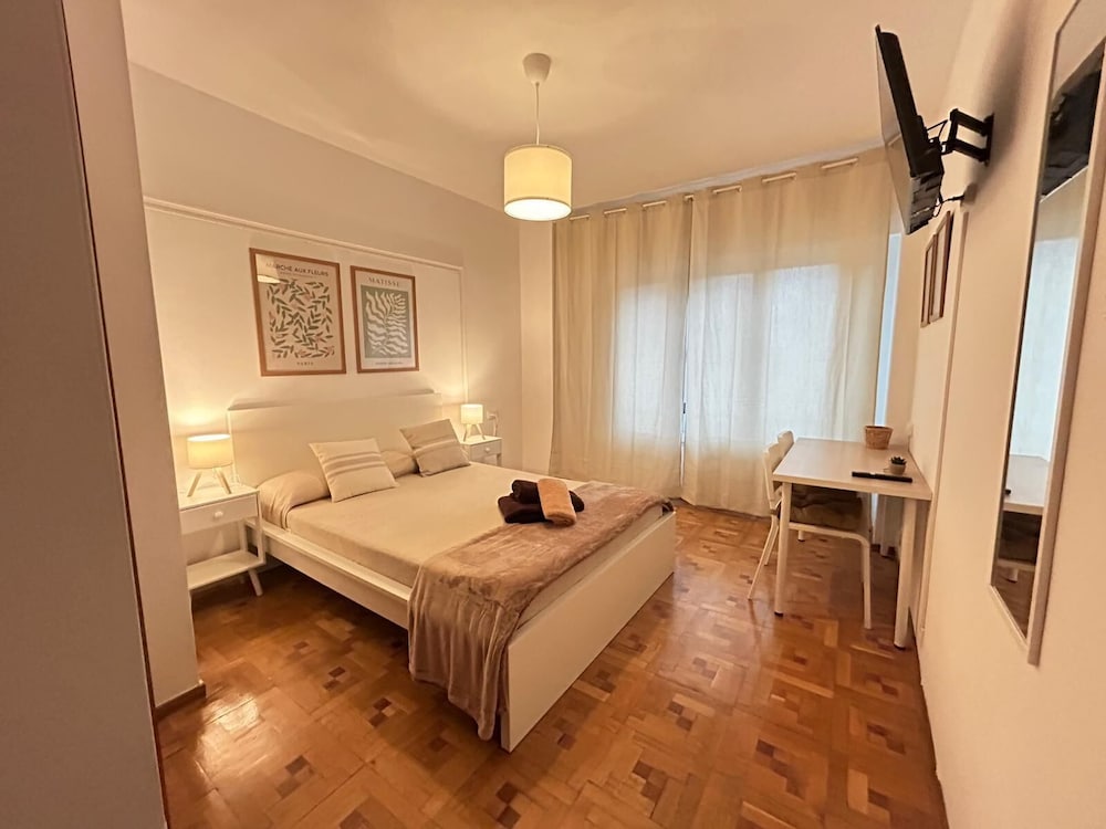 Comfort Double Room, City View (R2)
