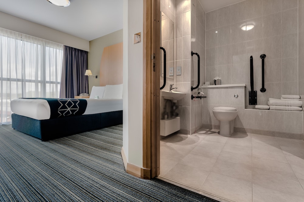 Standard Room, 1 Double Bed, Accessible - Photo 1
