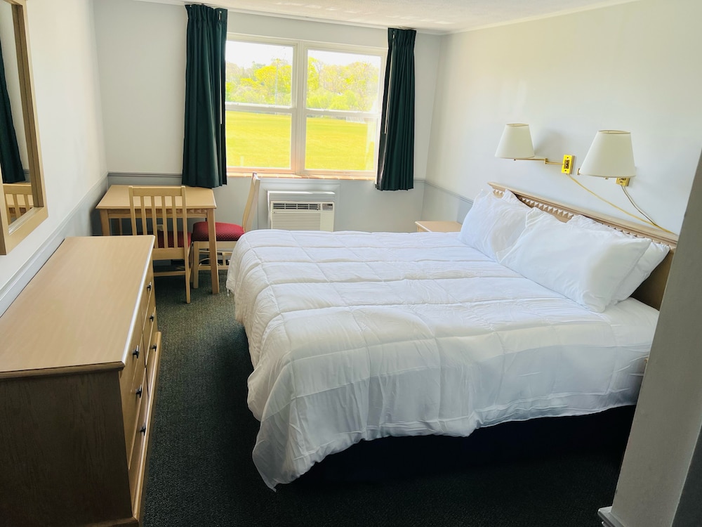 Standard Room, 1 King Bed