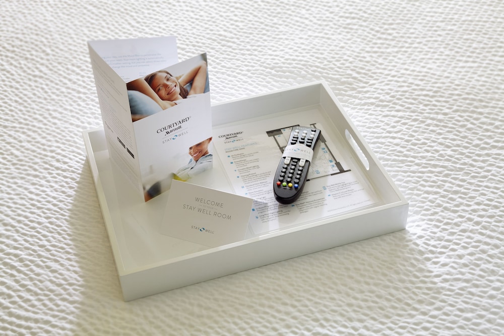 Room, 1 King Bed with Sofa bed thumbnail 5