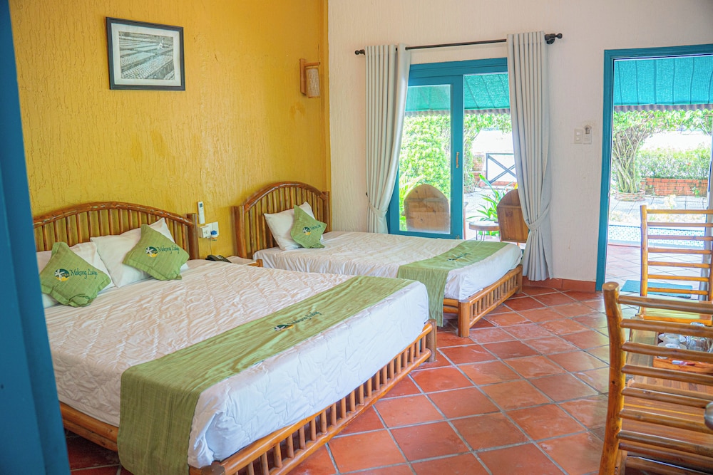 Family Bungalow, Multiple Bedrooms, Garden View photo 2