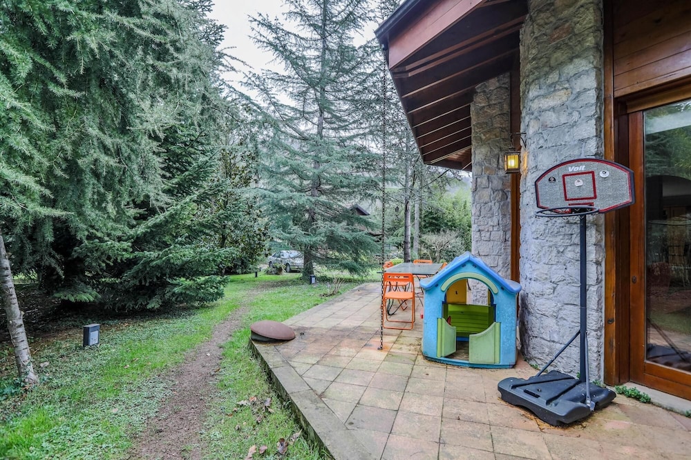 Villa photo 3