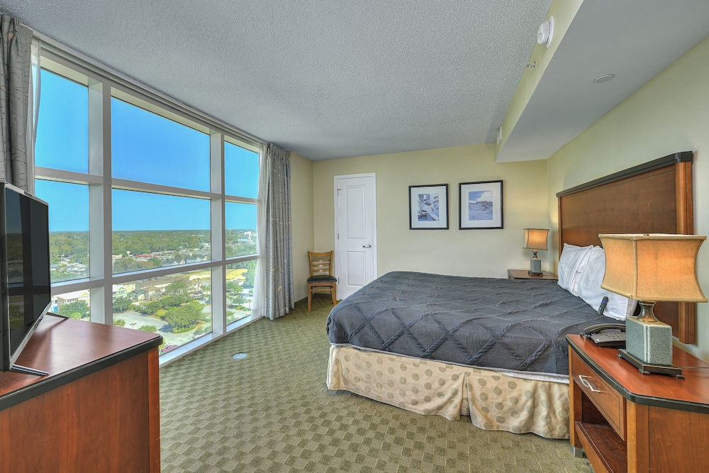 Basic Condo, 2 Bedrooms, Partial Ocean View, Corner (1804)