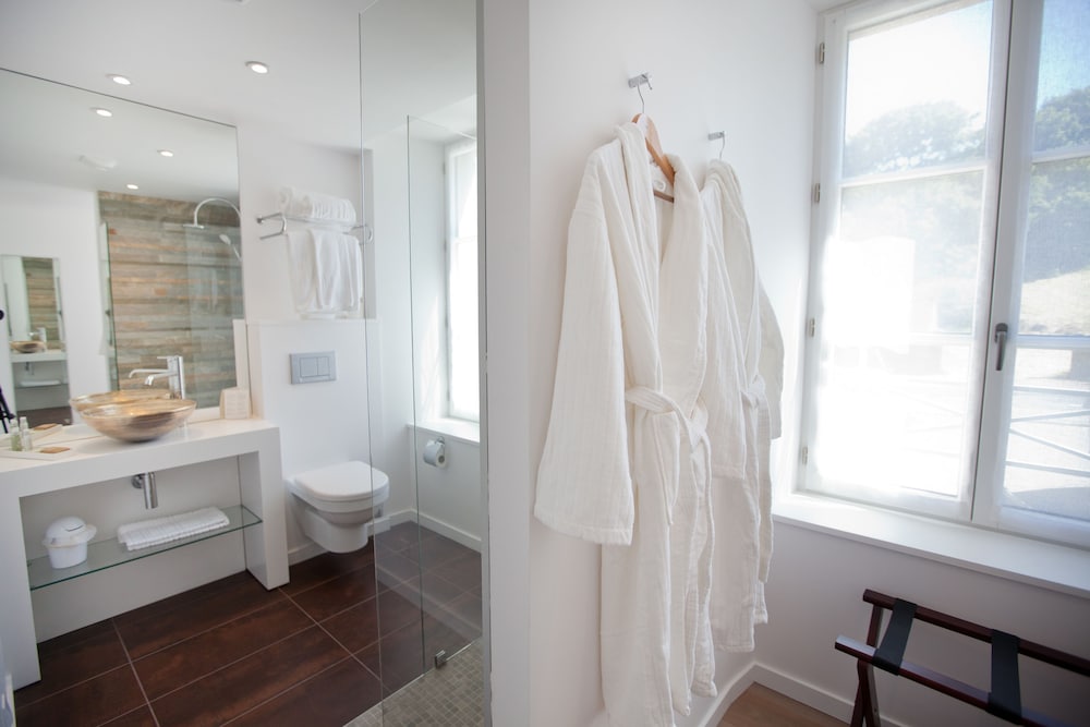 Queen Suite photo 3