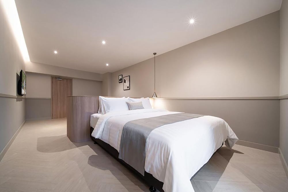 Premier Room, 1 King Bed