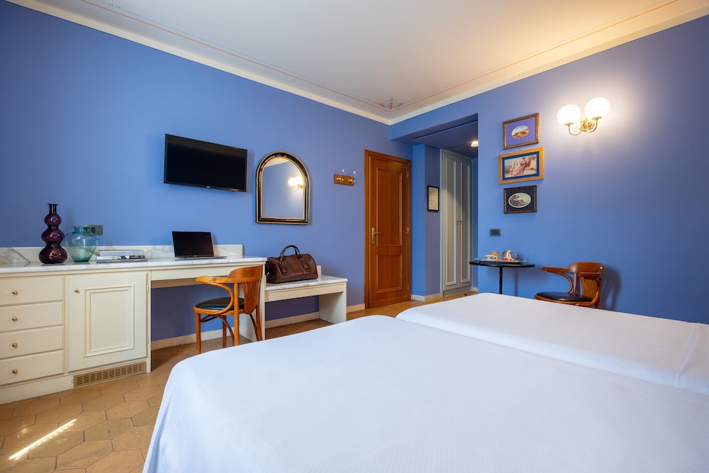 Comfort Double or Twin Room photo 3