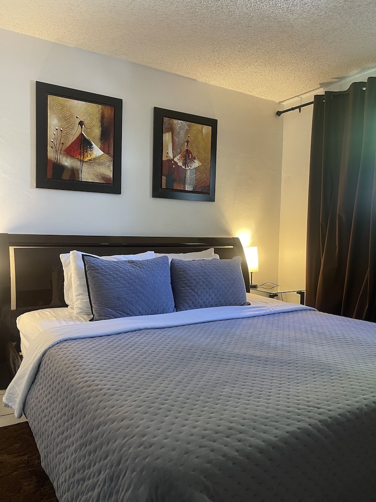 Family Apartment, 3 Bedrooms, Kitchen, Pool View photo 1