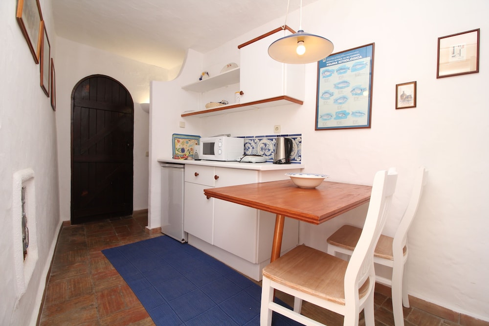 Twin Room - Photo 2