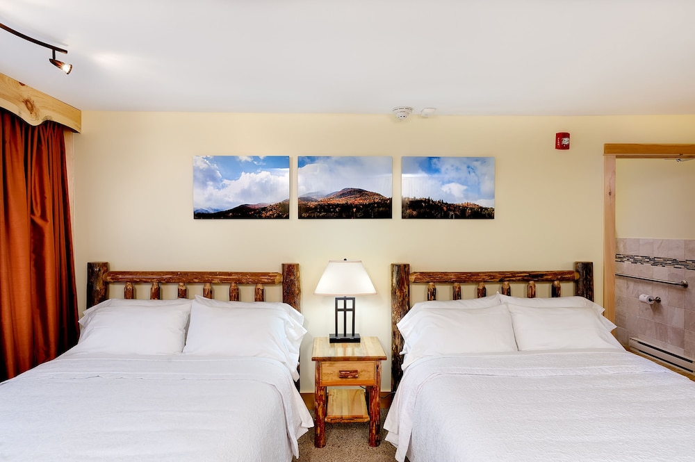 Deluxe Room, 2 Queen Beds, Accessible, Resort View
