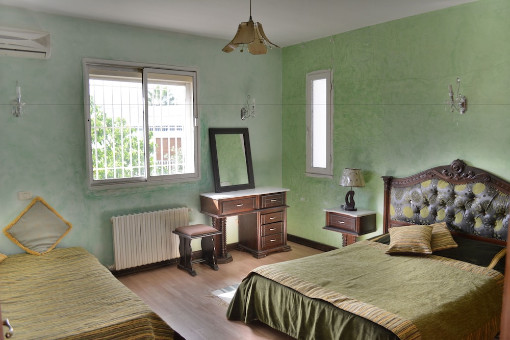 Villa photo 2